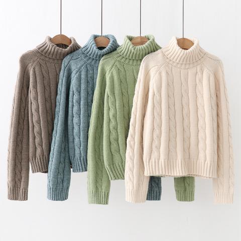 SWEATERS 