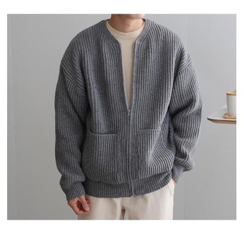 SWEATERS & CARDIGANS